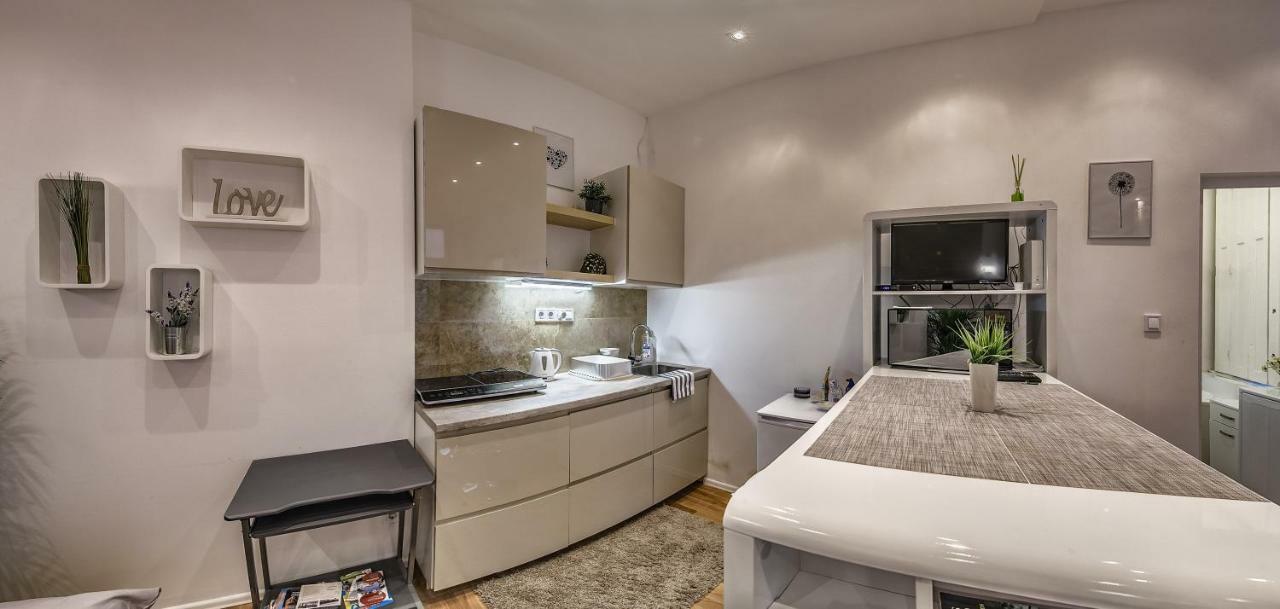 Diamond Apartman Near To Basilica Budapest Exterior photo